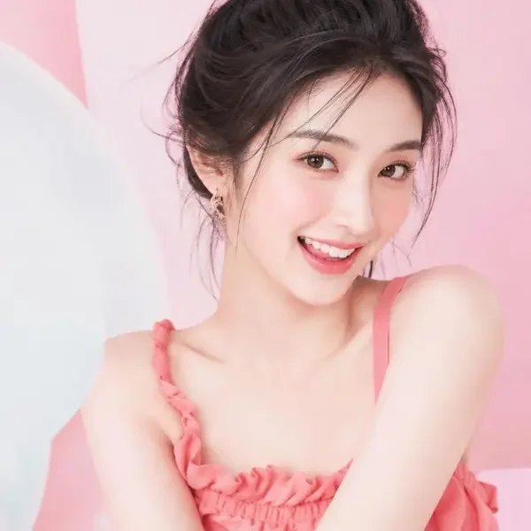 夏彩虹 - 黄豆魔改短剧明星艺人头像